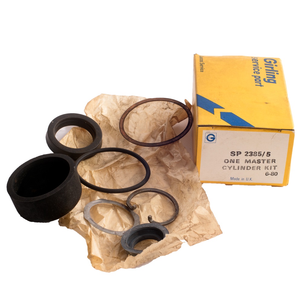Brake Master Cylinder Seal Kit Series 2 & 2A 109" 605127